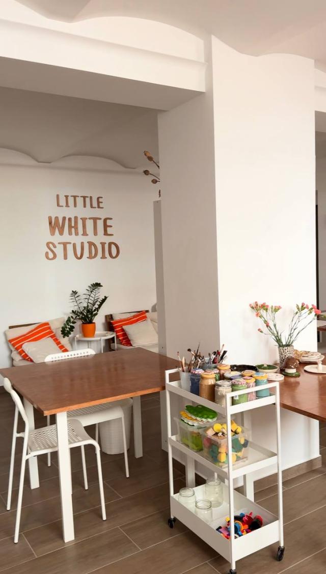 Little White Studio 