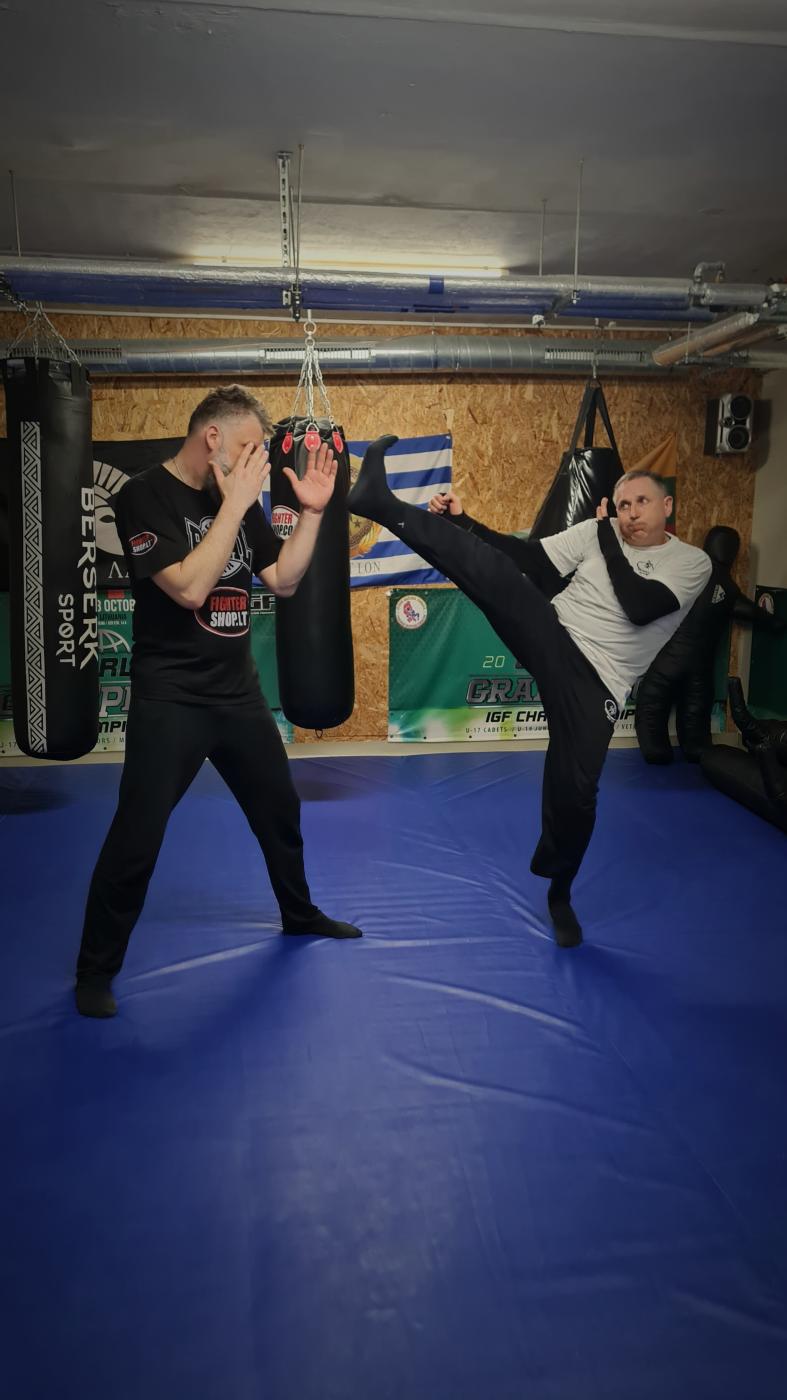 Krav maga kovinės savigynos klubas "Golemo žiedas"